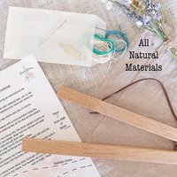 Slow Stitch Embroidery Kit with Dried Flowers, Linen and Sashiko Thread, Botanical Wall Hanging Craft Kit for Adults