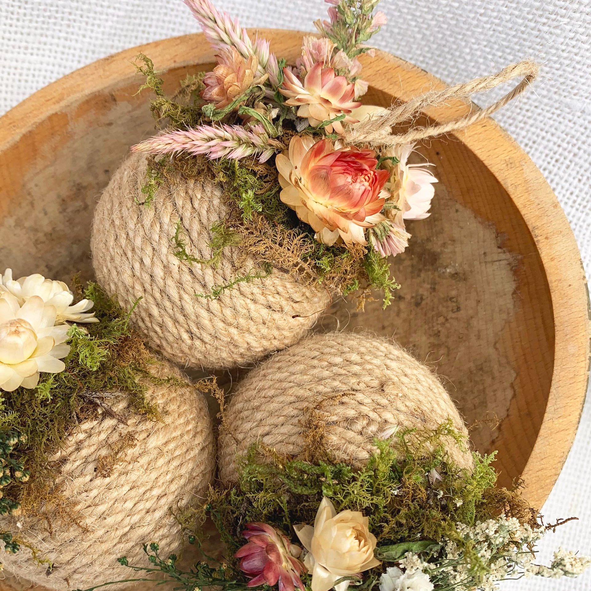 Dried Floral Jute Ornament