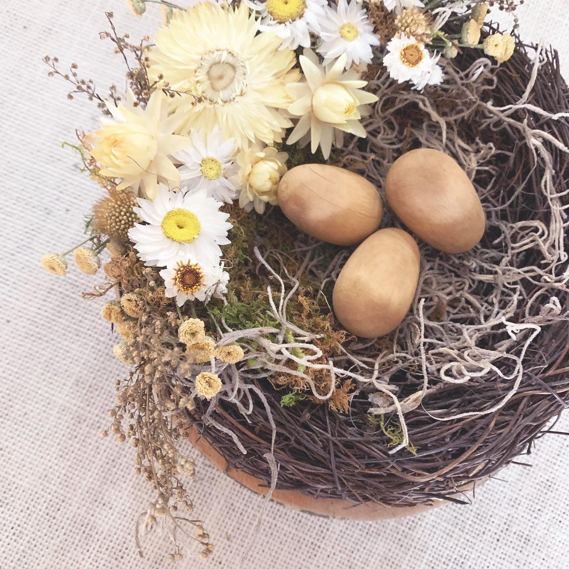 Birds Nest Natural Craft Kit: DIY Spring Gift with Dried Flowers and Beeswax Candle
