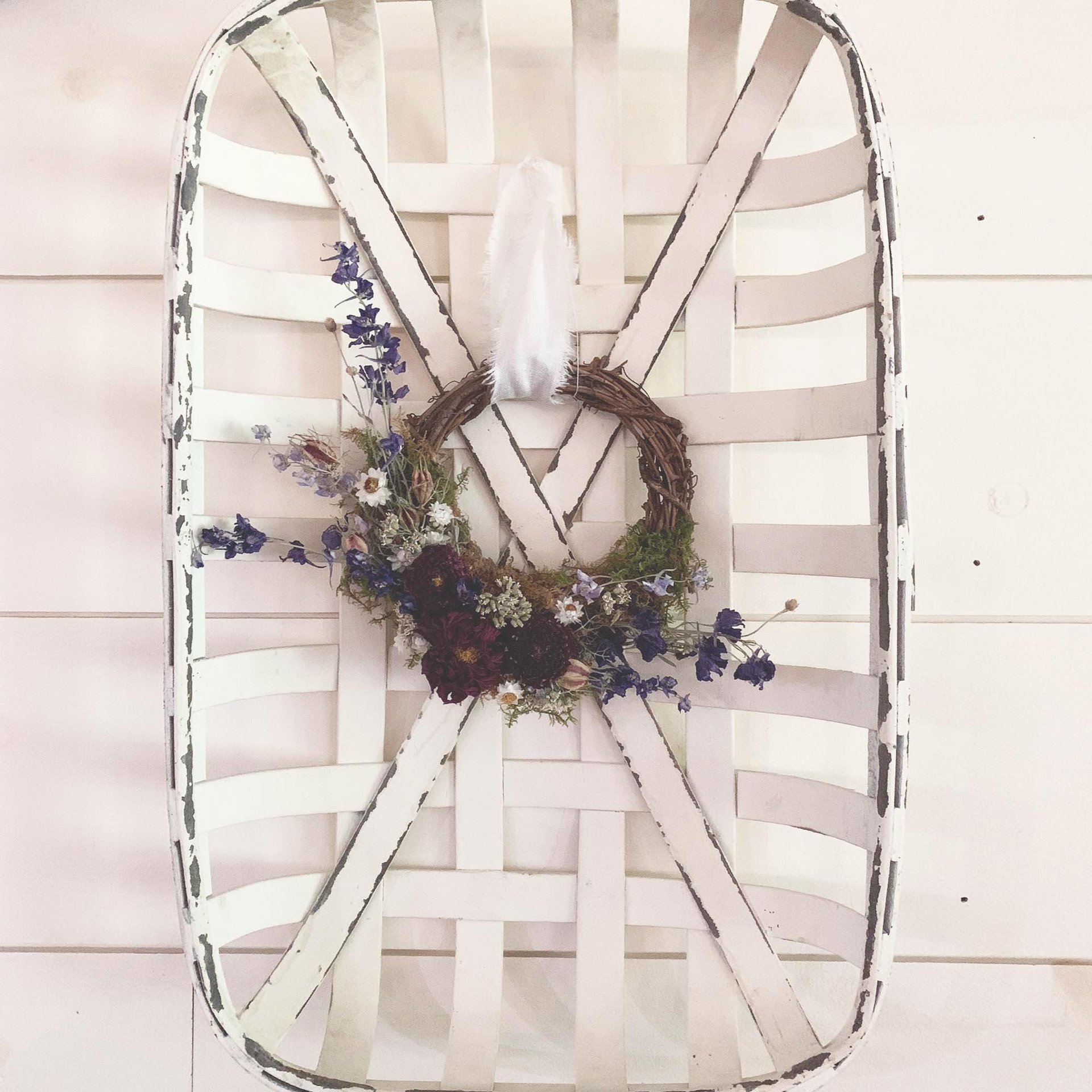 Americana Meadow Wreath Kit, DIY Dried Flower Craft, Rustic Red White & Blue Farmhouse Accent, Patriotic Decor