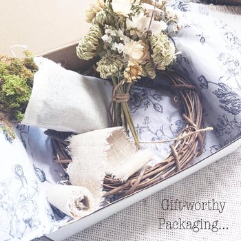 Soft Linen Dried Flower Wreath Kit | DIY Neutral Wreath | Farm-Grown Flowers | Botanical Craft Kit | Natural Grapevine Wreath